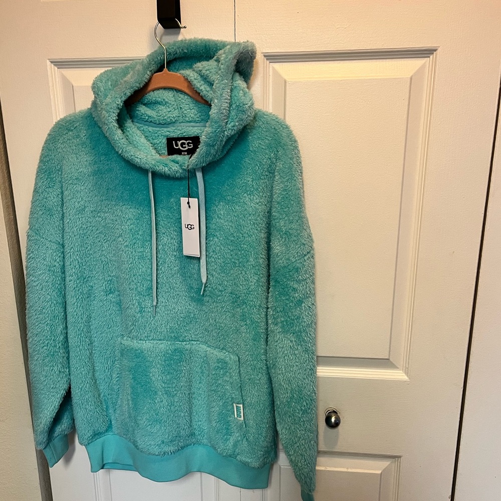 UGG NWT AUTHENTIC LOYRA SHERPA LAGUNA SOFT DROP SHOULDER SLEEVES WARM HO… - Picture 5 of 17